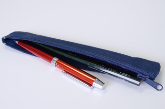 SIWA｜紙和 / 財布とコインケースとペンケース_wallet-pen-お気に入りを入れたくなる「ペンケース」